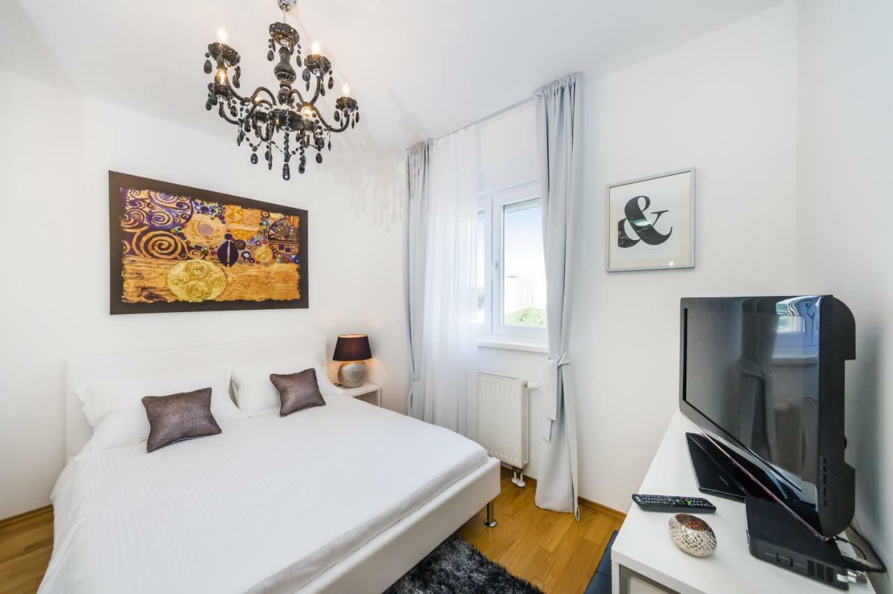 Studio Apartment K & K With Free Garage Задар Екстер'єр фото