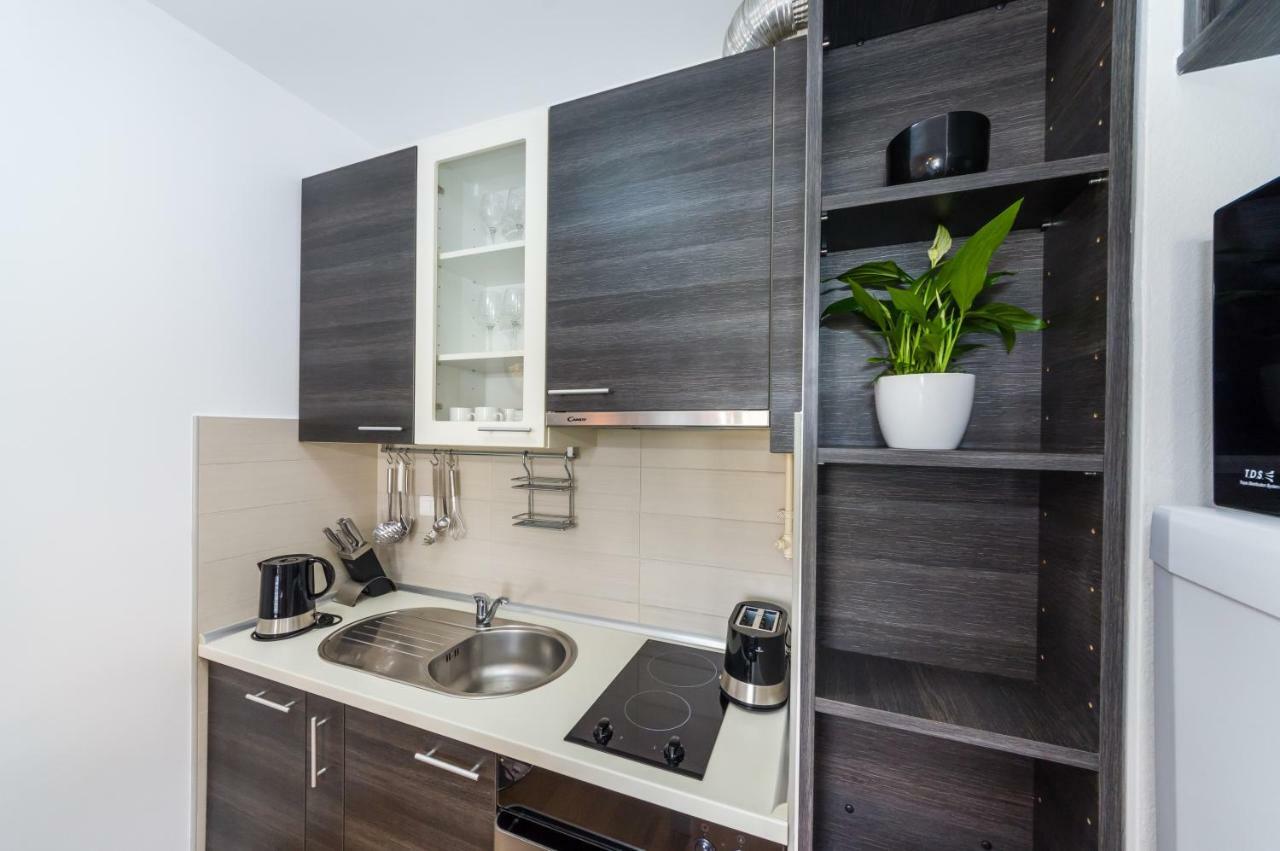 Studio Apartment K & K With Free Garage Задар Екстер'єр фото